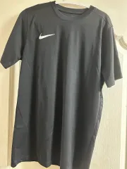 ナイキ ブラック 半袖 Tシャツ