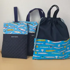 入園入学3点セット　りんりんのハンドメイド　レッスンバッグ　上履き入れ　お着替え袋　キルティング　新幹線　水色