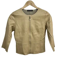 フォクシーニューヨーク ライダースジャケット レディース美品  - 15041 ベージュ 長袖/フェイクレザー/ジップアップ/ノーカラー/春/秋