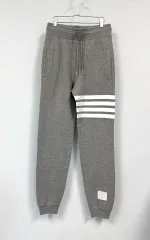 THOM BROWNE トム・ブラウン グレー COLOR 斜めボーダー 袖ストライプ トレーナー ジョガーパンツ