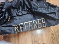 レフリー キャリアー