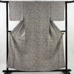 【美品】 小紋 身丈157.5cm 裄丈62cm S 袷 本草木染 落款 花唐草 灰色 正絹 優品 【中古】
