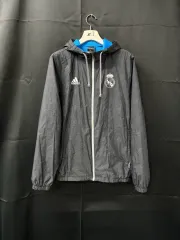 アディダス正規品 レアルマドリード ウィンドブレーカー