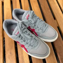 アシックス スニーカー サイズ250