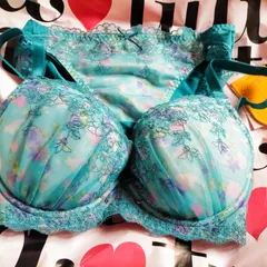 新品  タグ付  A65   永遠のブラ  上下セット  ブラ＆ショーツ M   可愛い  定価3498円  170