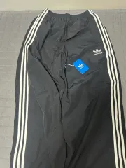 2026年最新】balenciaga adidas パンツの人気アイテム - メルカリ