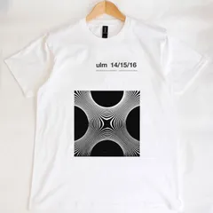 ulm 14/15/16 ウルム造形大学機関誌 ヘルベチカ フォント 半袖 プリント Tシャツ ホワイト GILDAN(ギルダン) 5.3オンス 男女兼用【 May I 】ulm S/S TEE 44