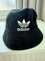 アディダス ブラック バケットハット 帽子 57 59