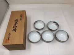 【共箱付】有田焼 西山作 小鉢5客揃 輪花形 染付 色絵 蔵出し 共箱付】有田焼 西山作 小鉢5客揃 輪花形 染付 色絵 蔵出し - メルカリ