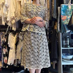 53 １５号　大きいサイズ　スカートのみ 花柄 総柄 刺繍 スカート ロング　レトロ　VINATAGE　ヴィンテージ　昭和　お呼ばれ　デート　オフィスカジュアル　食事会　可愛い　お出かけ　上品