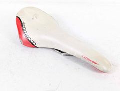 【稀少・当時物】ODYSSEY PRO サドル 白/赤BMXマウンテンバイク 稀少・当時物】ODYSSEY PRO サドル 白/赤BMXマウンテンバイク - メルカリ