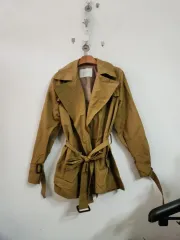 カーキ ショート トレンチコート