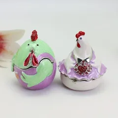 小物入れ 鍵置き 置物 インテリアトレイ オブジェ ニワトリ にわとり 雄鶏 雌鶏 2種類 玄関 鍵 収納ボックス 雑貨 インテリア オシャレ 金属 アクセサリーケース ジュエリーボックス 指輪入れ ミニサイズ ユニークデザイン