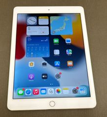909 極美品新品級☆電池ほぼ新品☆iPadAir2第2世代16GB ドコモ
