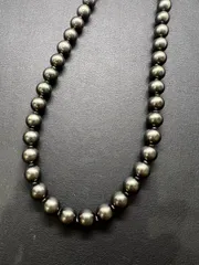 ブラックビーズネックレス