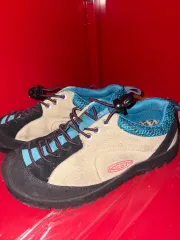 キーン KEEN スニーカー