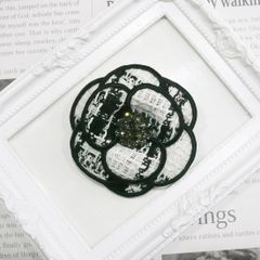 ⑤18 ミナペルホネン ブローチアクセサリー ハンドメイド tarte 花
