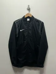 ナイキ ブラック ウィンドブレーカー ジャケット S ランニング