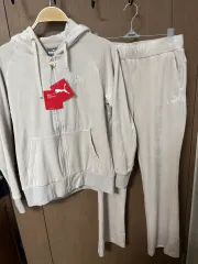 (新品) PUMA プーマ アイボリー ベロア ツアーベルベット トレーナー セットアップ S