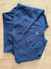 アディダス ネイビー クロップド スウェット