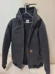 Carhartt J130 ブラック フード アクティブ ジャケット