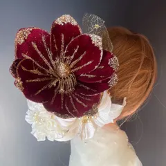 大人気　髪飾り　成人式　袴　卒業式　結婚式　t77　キラキラ　レッド　ホワイト