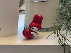 マイメロディ マイカラー フィギュア いちご ガチャ