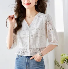 送料無料 ブラウス 半袖 レース レディース vネック シャツブラウス トップス 透け感 ショート丈 裾フレア 大きいサイズ きれいめ