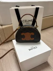 Celine セリーヌ ハーフムーン