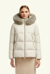 値下げ！早い者勝ち！【極美品】MONCLER モンクレール 25AW LAICHEFUR ライシュファー ショート ダウンジャケット size0 国内正規品　2A48