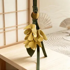 SGYP292きんもくせい 本革 桂花 バッグチャーム  チャーム 牛革 ハンドメイド レザーチャーム ナチュラル 花モチーフ 手作り 軽量10g 上品 キーホルダー ストラップ プレゼント  プレゼント 和風  手作り  おしゃれ 誕生日 ギフトにもおすすめ