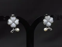 courreges クレージュ クローバー モチーフ パール ネジバネ式  イヤリング アクセサリー レディース シルバー系 DL1771