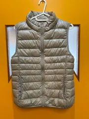 A【A31-04】◇ UNIQLO サイズM ダウンベスト　グレー　レディース