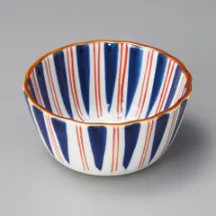 赤線入呉須刷毛十草菊型ベタ小鉢（有田焼）