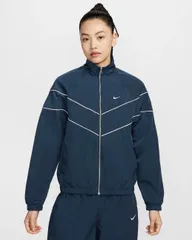 ☆Nike☆ ルーズ UV ウーブン フルジップ ジャケット　Mサイズ