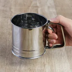 粉ふるい ステンレス製 元祖ヤキヤキ屋台 （ 片手 粉ふるい器 粉フルイ 粉もの道具 屋台小物 たこ焼き お好み焼き たい焼き 今川焼き 大判焼き 回転焼き 鉄板焼き 粉もの道具 製菓道具 ）)のサムネイル