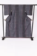 十日町紬　新品未使用品　グレー濃淡　茶濃淡　紫　手織り　B1447