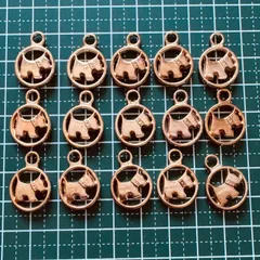 犬のチャーム１５コ