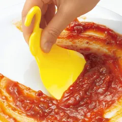 キッチンスクレーパー 食洗機対応 かるラク 日本製 スケッパー （ スパチュラ ヘラ へら キッチン用スクレーパー 食器用 お鍋用 フライパン用 食器洗い 皿洗い 時短 キッチンツール 便利グッズ ）)のサムネイル