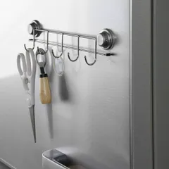 キッチンツールフック マグネット付5連フック （ ステンレス マグネット 磁石 キッチンフック フック ツールフック 掛け 小物掛け 小物フック 吊り下げ 収納フック 保護シール付き 丈夫 キッチン 洗面所 洗濯機 冷蔵庫 ステンレス製 ）)