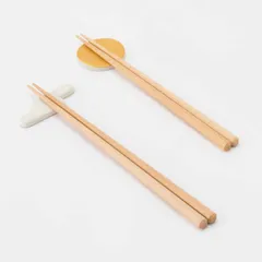 夫婦箸 2膳セット 結婚祝い Floyd 雲月 磁器 波佐見焼 （ ペア箸 ギフト箸 箸 お箸 はし ハシ 箸おき はし置き はしおき 木製 月 雲 浮雲 上品 プレゼント 贈り物 おしゃれ お祝い 日本製 箸置き付き カトラリーレスト ）)