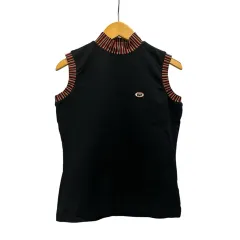 エムユースポーツ M・U SPORTS ゴルフウェア カットソー ノースリーブ モックネック 総柄 コットン混 451219 40 黒 ブラック オレンジ 赤 レッド