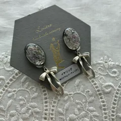 【アレルギー対応】handmadeイヤリング🦢🫧