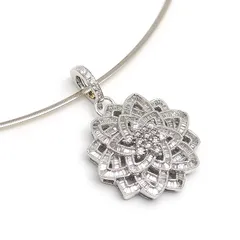 ダイヤモンドネックレス K18WG/YG ダイヤ1.10・0.05ct フラワー