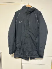 ナイキ サッカー クラブ ロングダウンジャケット