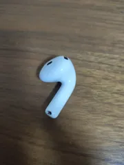 美品（正規品）AirPods 第4世代 右耳のみ　ノイズキャンセリング無しモデル