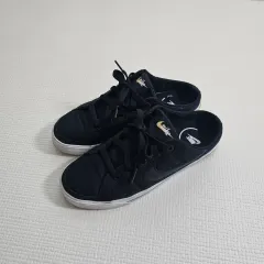 ナイキ コート レガシー ミュール