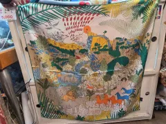 シルクスカーフ 85x85