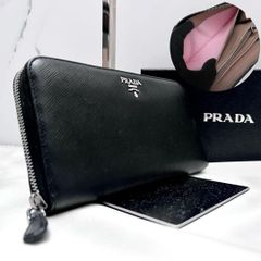 ◇極美品◇プラダ サフィアーノレザー長財布 ロゴ金具 ブラック×ピンク