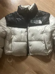 ヌプシ 白 ショートダウン 可能